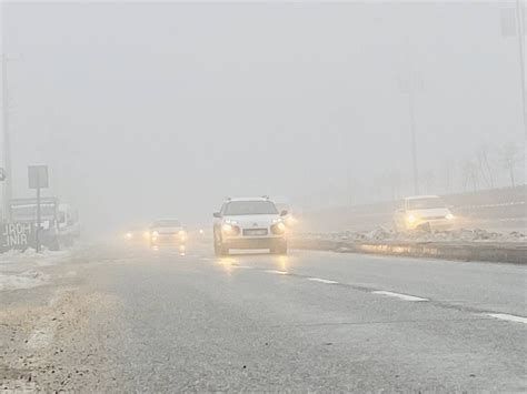D­i­y­a­r­b­a­k­ı­r­­d­a­ ­u­ç­a­k­ ­s­e­f­e­r­l­e­r­i­n­e­ ­s­i­s­ ­e­n­g­e­l­i­